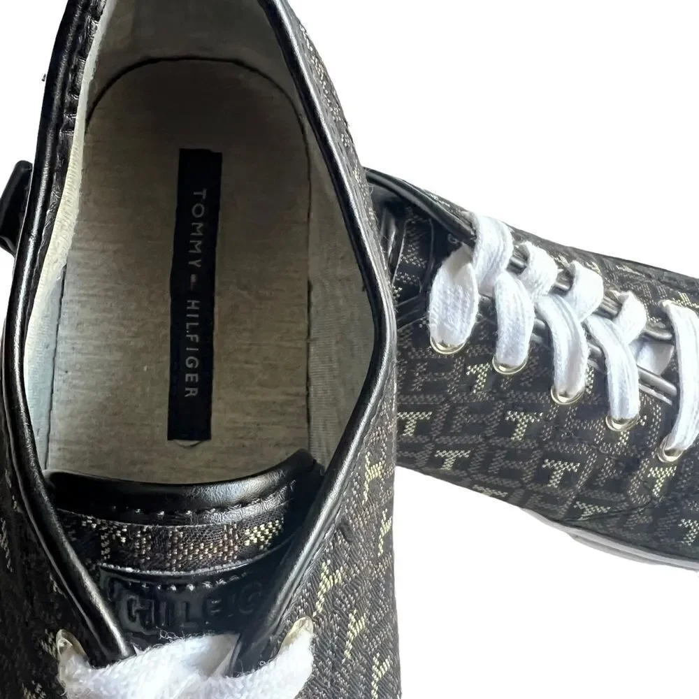 Tommy Hilfiger Logo Lace-Up Shoes -Sz 9